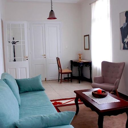 Calliope'S Neoclassical Home In The Heart Of Plaka Atenas Exterior foto