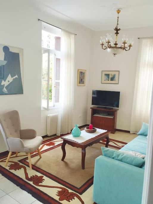 Calliope'S Neoclassical Home In The Heart Of Plaka Atenas Exterior foto
